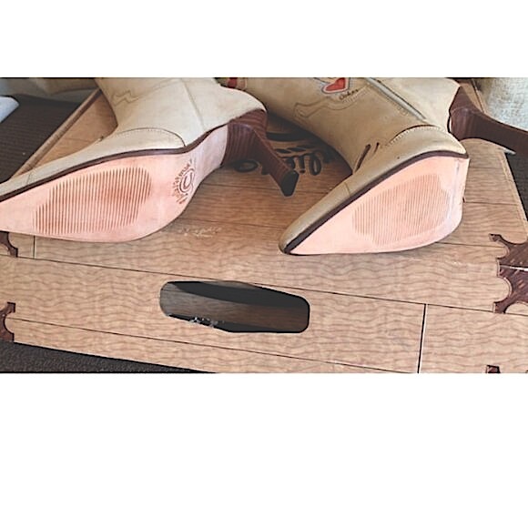 Lucchese Charlie 1 Horse Cream Embroidered Cream Cowboy Boots Unworn 7B - Picture 8 of 14